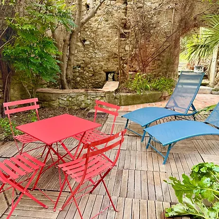 Le Jardin De Grignan アパート *